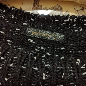 QED London Sweaters - Black & white QED London knitted 🐈 sweater size S QED London Sweaters - Black & white QED London knitted 🐈 sweater size S